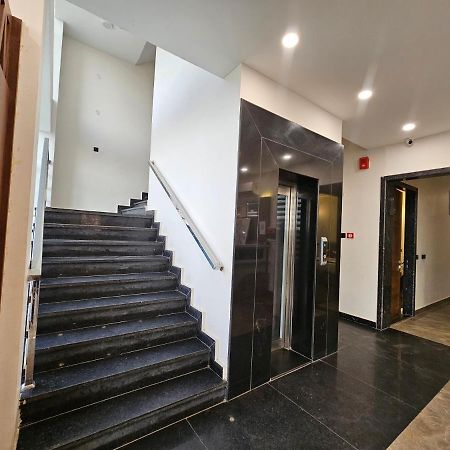 Rbs Hotel And Lawn Ayodhya 외부 사진