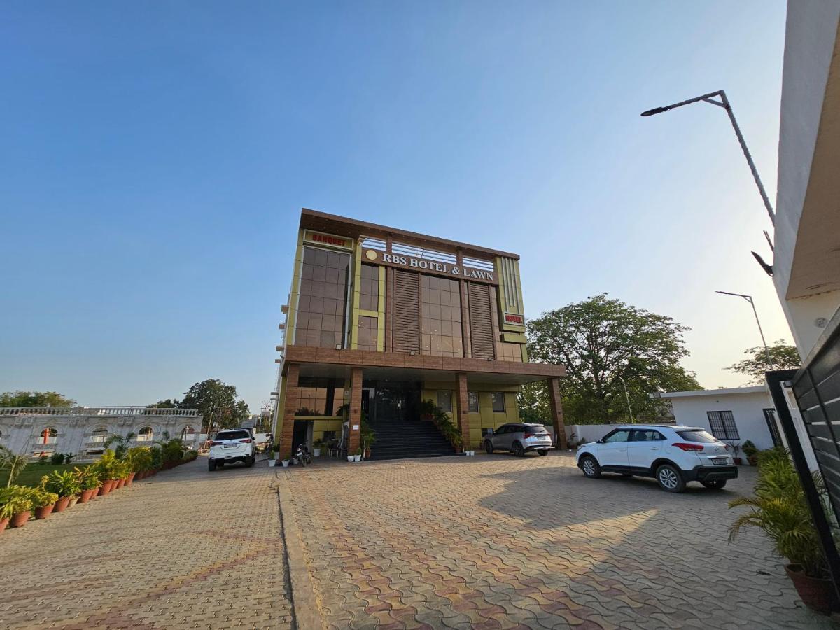 Rbs Hotel And Lawn Ayodhya 외부 사진